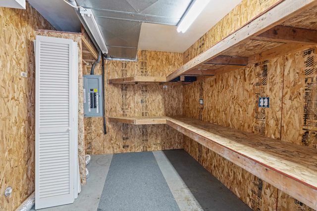 11622 N Fairwood Dr, Spokane, WA 99218