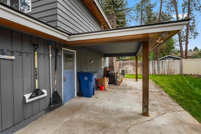 11622 N Fairwood Dr, Spokane, WA 99218