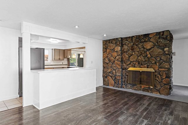 11622 N Fairwood Dr, Spokane, WA 99218