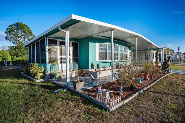 3318 CARNATION LANE, Zephyrhills, FL 33541