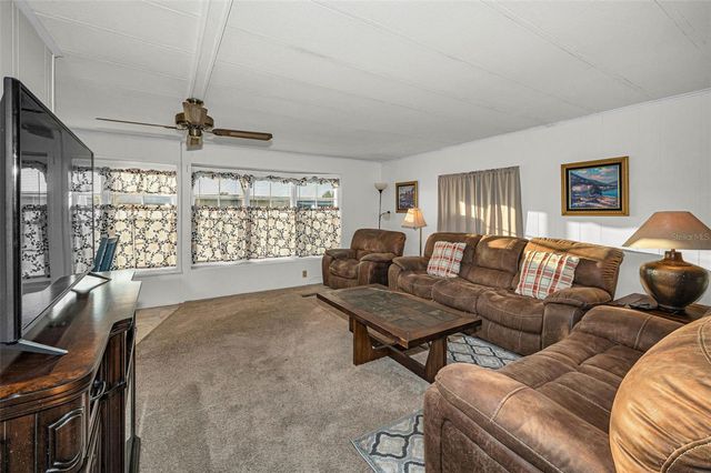 3318 CARNATION LANE, Zephyrhills, FL 33541