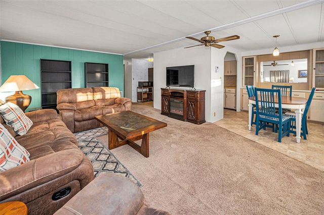 3318 CARNATION LANE, Zephyrhills, FL 33541