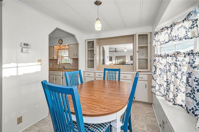 3318 CARNATION LANE, Zephyrhills, FL 33541