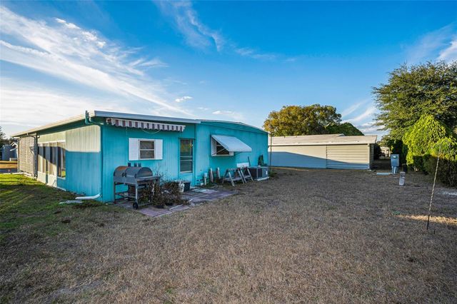 3318 CARNATION LANE, Zephyrhills, FL 33541