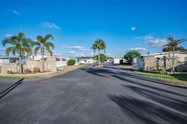 3318 CARNATION LANE, Zephyrhills, FL 33541