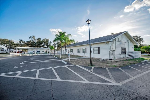 3318 CARNATION LANE, Zephyrhills, FL 33541