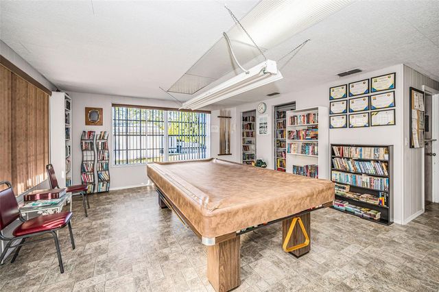 3318 CARNATION LANE, Zephyrhills, FL 33541