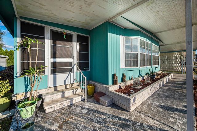 3318 CARNATION LANE, Zephyrhills, FL 33541