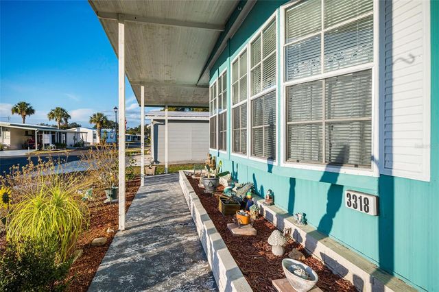 3318 CARNATION LANE, Zephyrhills, FL 33541