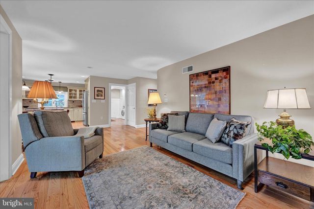 826 BLUE GRASS RD, Lancaster, PA 17601
