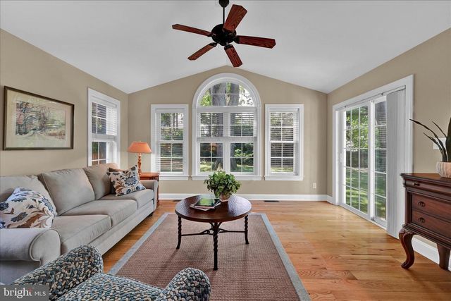 826 BLUE GRASS RD, Lancaster, PA 17601