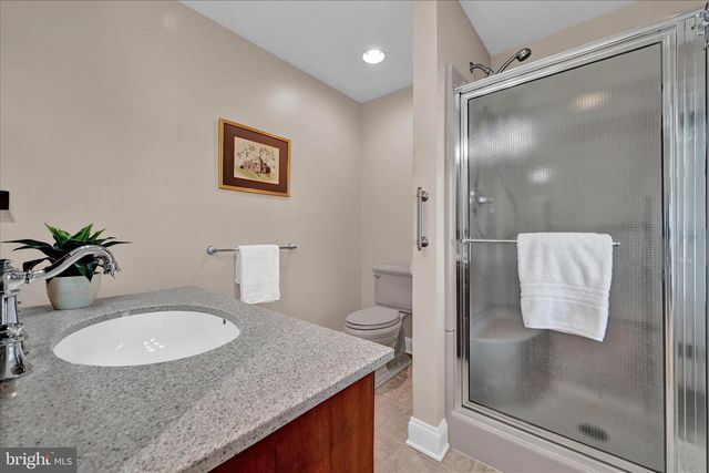 826 BLUE GRASS RD, Lancaster, PA 17601