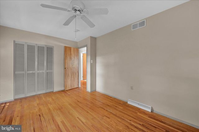 826 BLUE GRASS RD, Lancaster, PA 17601