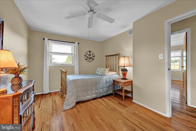 826 BLUE GRASS RD, Lancaster, PA 17601