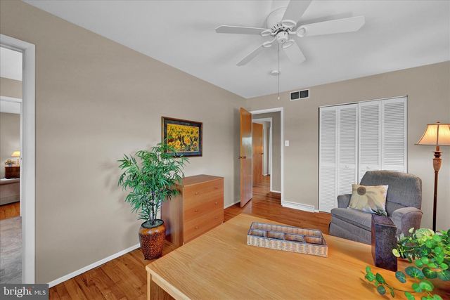 826 BLUE GRASS RD, Lancaster, PA 17601
