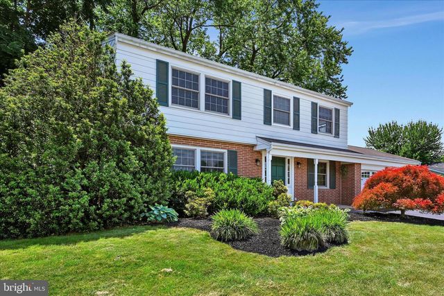 826 BLUE GRASS RD, Lancaster, PA 17601