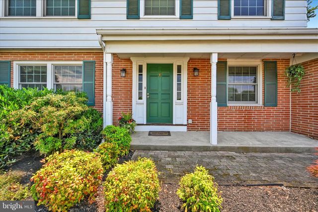 826 BLUE GRASS RD, Lancaster, PA 17601