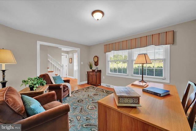 826 BLUE GRASS RD, Lancaster, PA 17601
