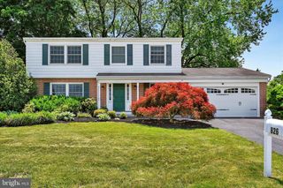 826 BLUE GRASS RD, Lancaster, PA 17601