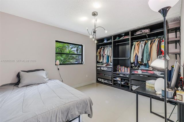 13890 SW 43rd Ter, Miami, FL 33175