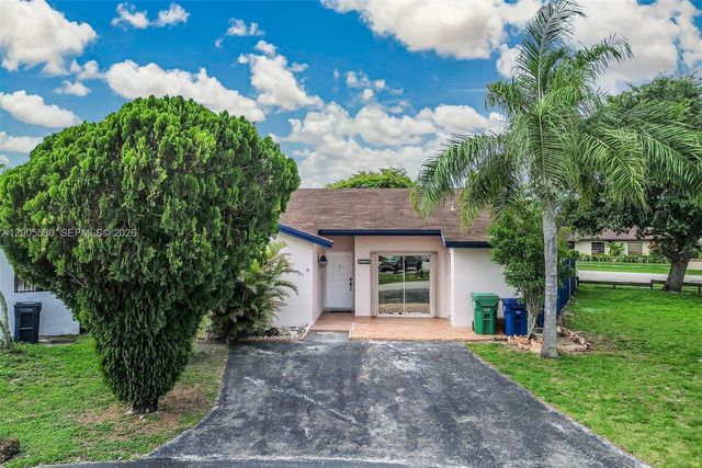 13890 SW 43rd Ter, Miami, FL 33175