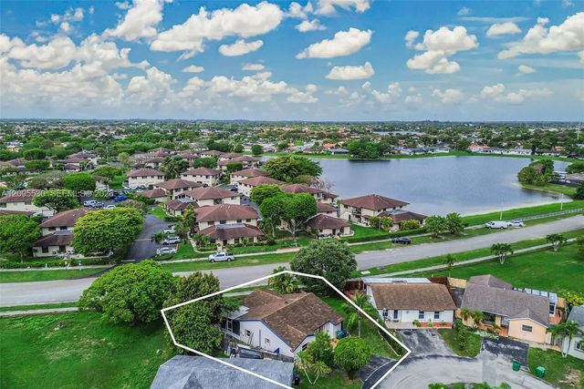 13890 SW 43rd Ter, Miami, FL 33175