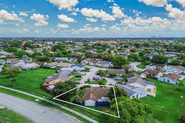 13890 SW 43rd Ter, Miami, FL 33175