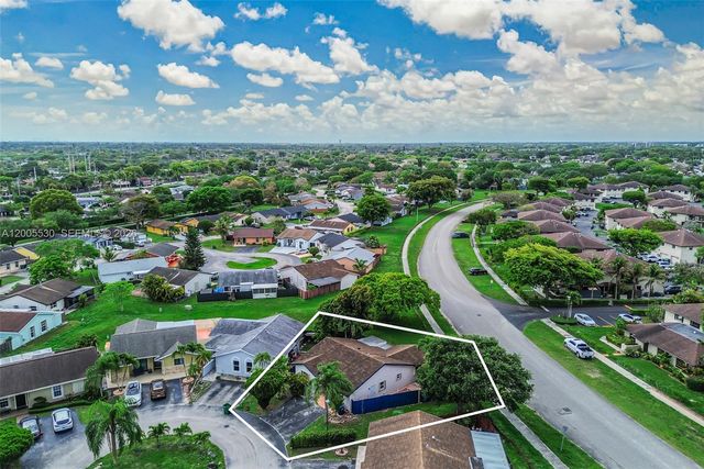 13890 SW 43rd Ter, Miami, FL 33175