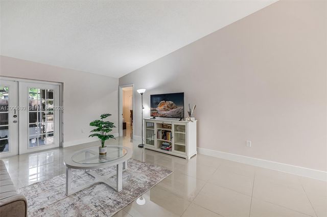 13890 SW 43rd Ter, Miami, FL 33175