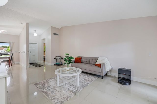 13890 SW 43rd Ter, Miami, FL 33175