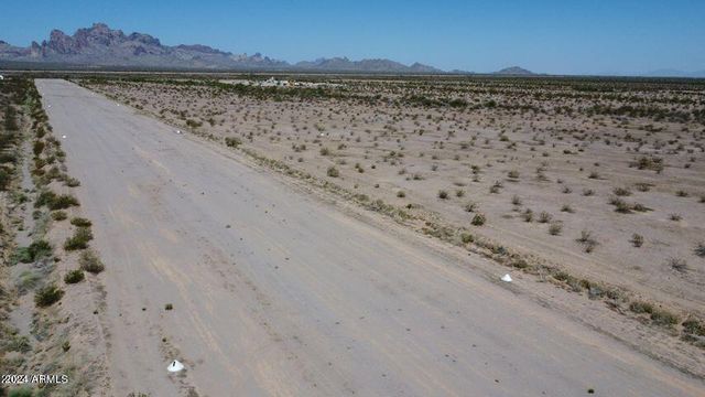 539x3 W Sunland Avenue A3, Tonopah, AZ 85354