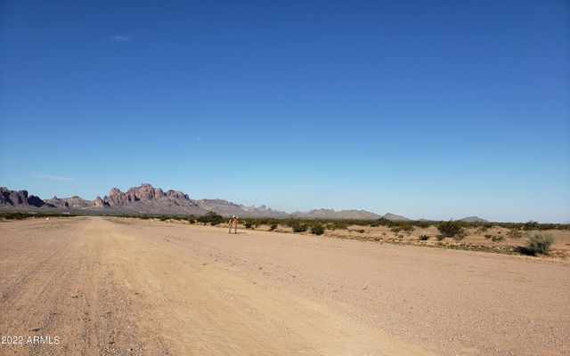 539x3 W Sunland Avenue A3, Tonopah, AZ 85354