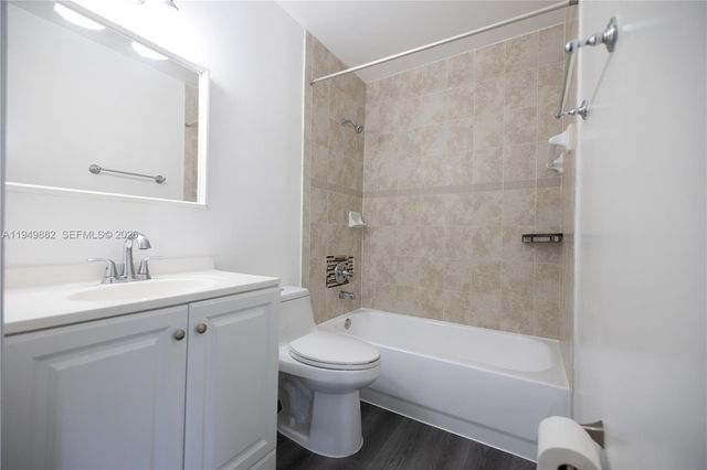 15330 SW 134th Pl 308, Miami, FL 33177