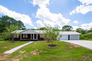 89 Lake Drive, Scottsboro, AL 35769