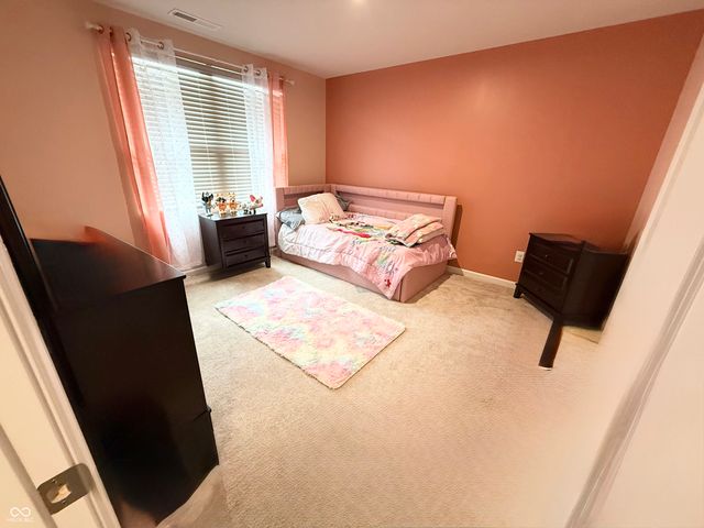 2216 Holiday Creek Drive, Whitestown, IN 46075