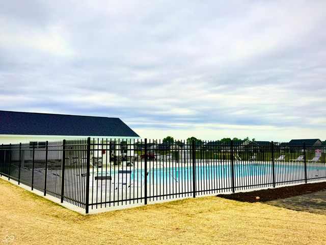 2216 Holiday Creek Drive, Whitestown, IN 46075