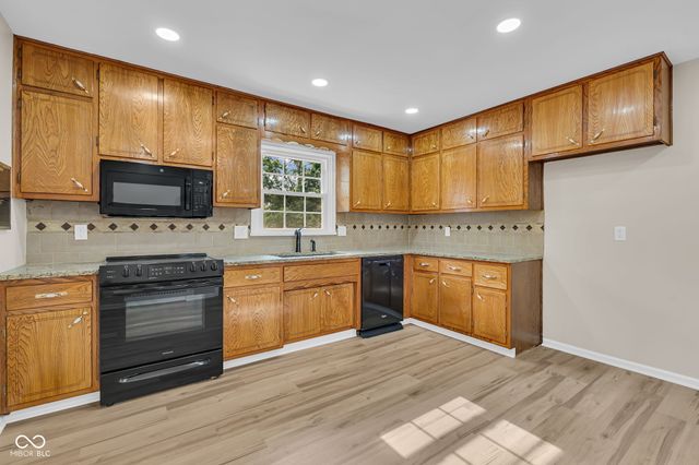 439 Lindsay Court, Indianapolis, IN 46214