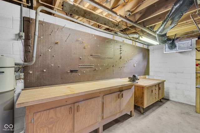 439 Lindsay Court, Indianapolis, IN 46214