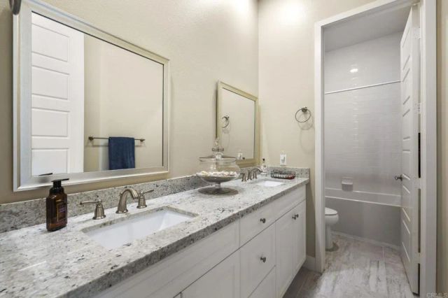 5468 Reef Circle, Carlsbad, CA 92008