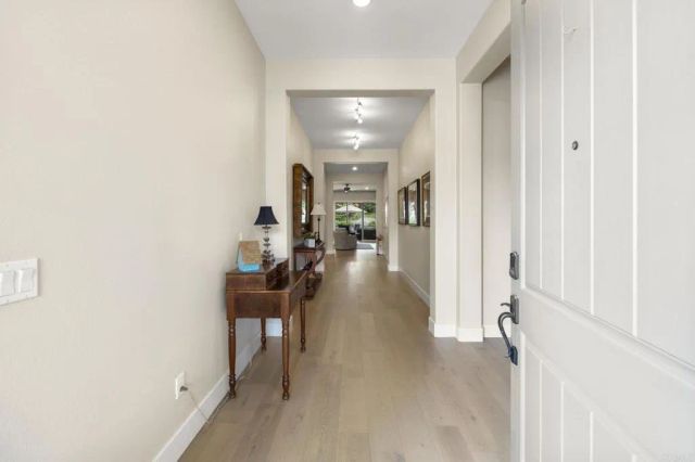 5468 Reef Circle, Carlsbad, CA 92008