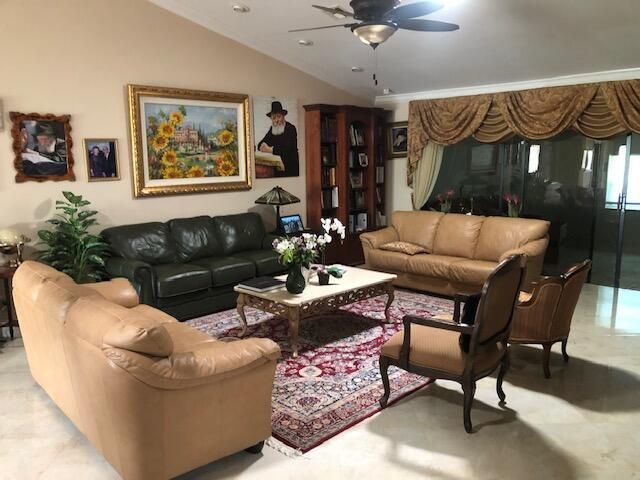 7960 Chula Vista Crescent, Boca Raton, FL 33433