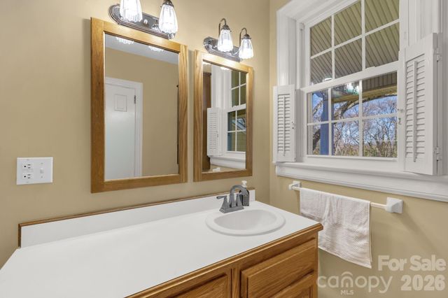 651 Highland Drive, Eden, NC 27288
