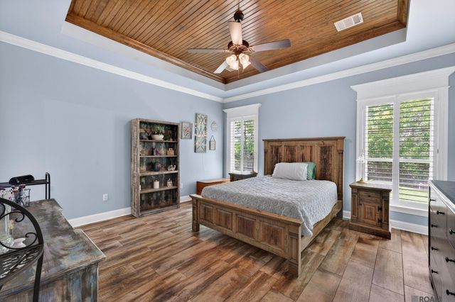 12163 Deventer Dr, Geismar, LA 70734