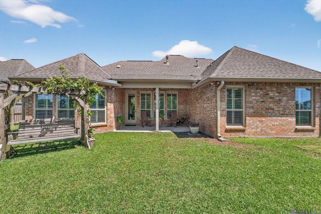 12163 Deventer Dr, Geismar, LA 70734