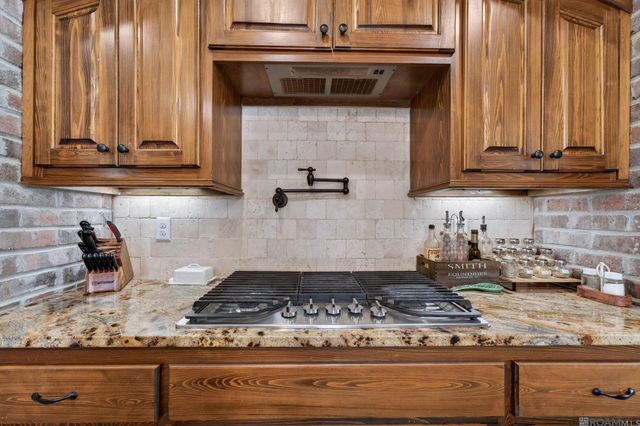 12163 Deventer Dr, Geismar, LA 70734