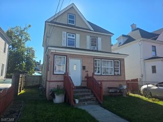 919 W 5Th St, Plainfield City, NJ 07063