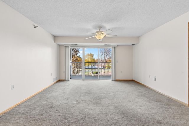 15400 Chippendale Avenue W 315, Rosemount, MN 55068