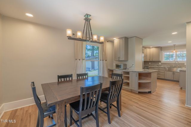 31232 Hollyfield Road, Damascus, VA 24236