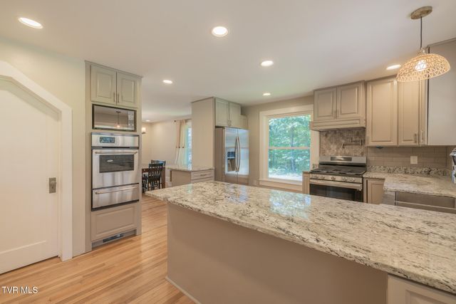 31232 Hollyfield Road, Damascus, VA 24236