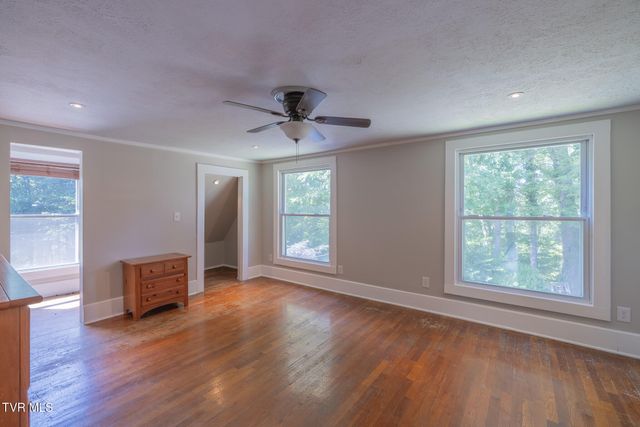 31232 Hollyfield Road, Damascus, VA 24236